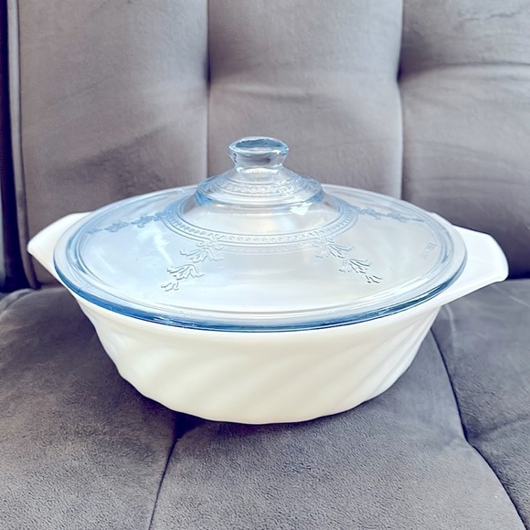 Anchor Hocking Other - Vintage Anchor Hocking Fire King ovenware casserole dish 1.5 qt w/Blue glass lid